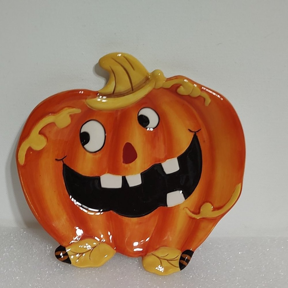 Smiling Jack O Lantern Plate - One Hundred 80 Degrees